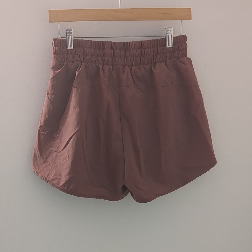Purple Athletic Shorts with Elastic Waistband, Zipper Pockets and Relaxed Fit - Picture 3 of 6